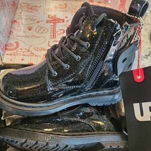 NWT UP Black Glitter boot sz 9
